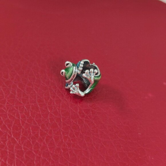 Pandora Climbing Frog Charm S925 Silver with box - Picture 7 of 11